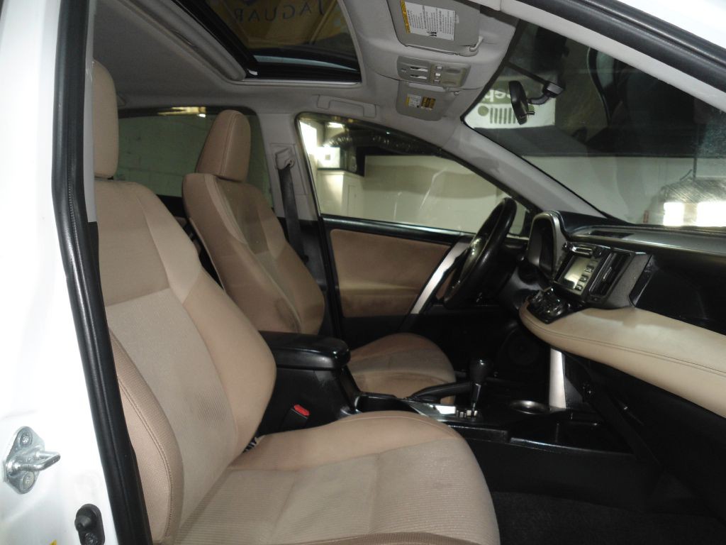 2014 Toyota Rav4 Image 14