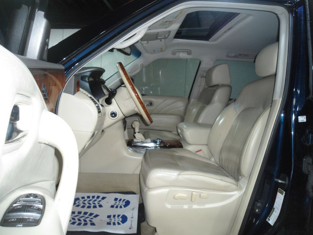 2016 INFINITI QX80 Image 8