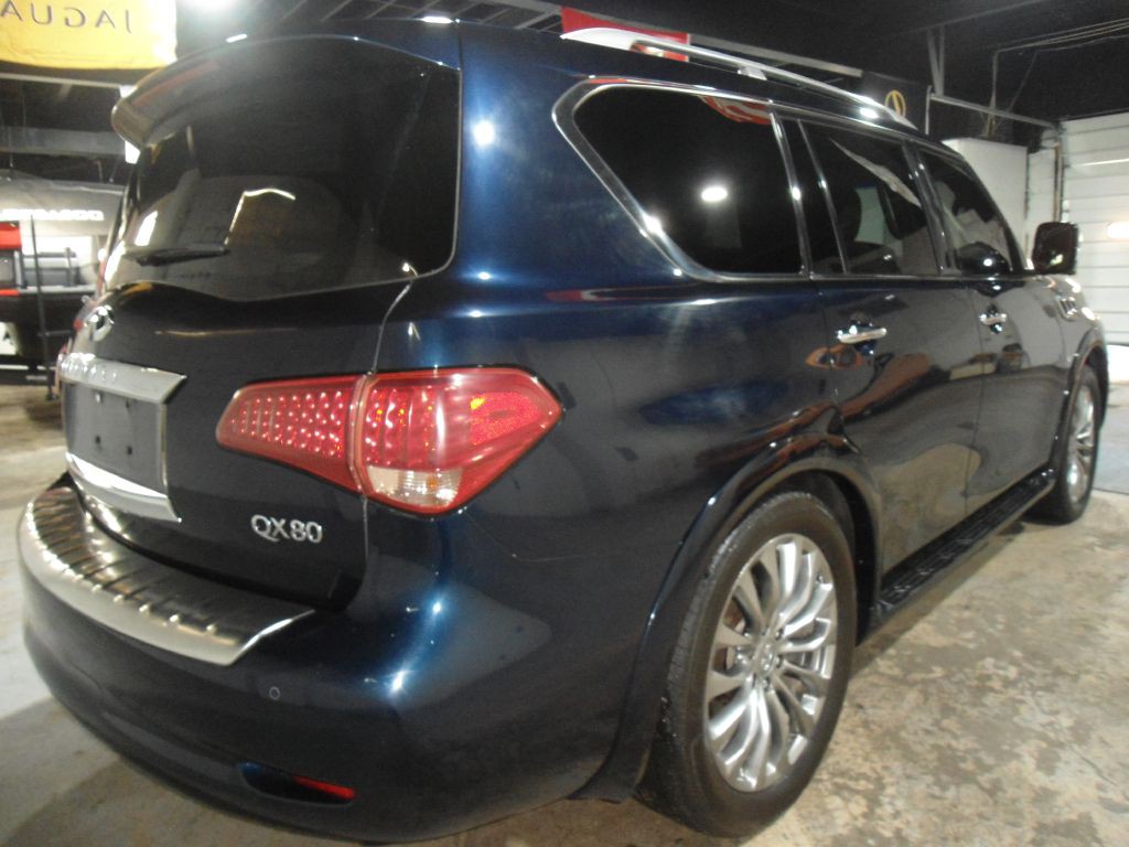 2016 INFINITI QX80 Image 10