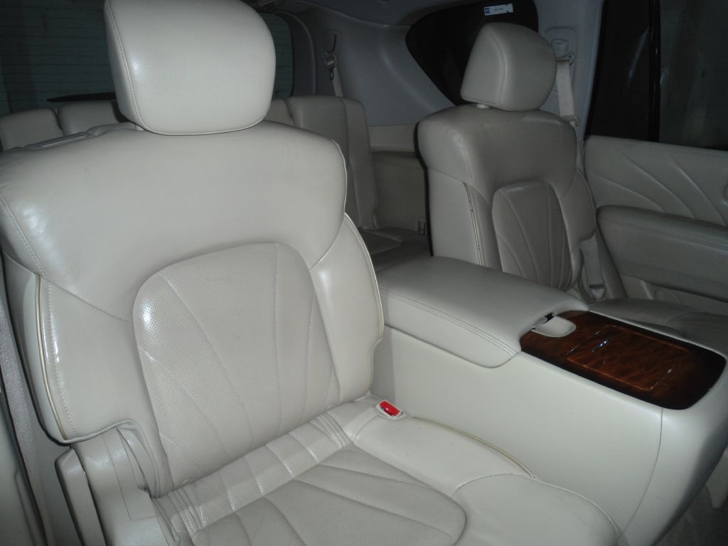 2016 INFINITI QX80 Image 16