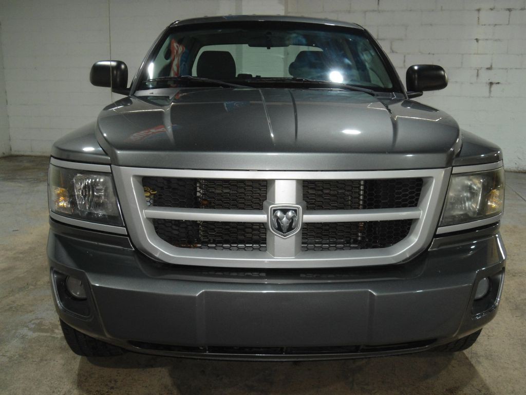 2011 Dodge Dakota Image 3