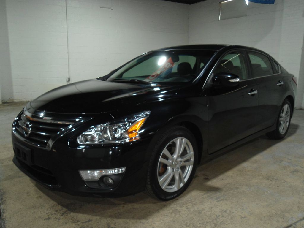 2013 Nissan Altima Image 1