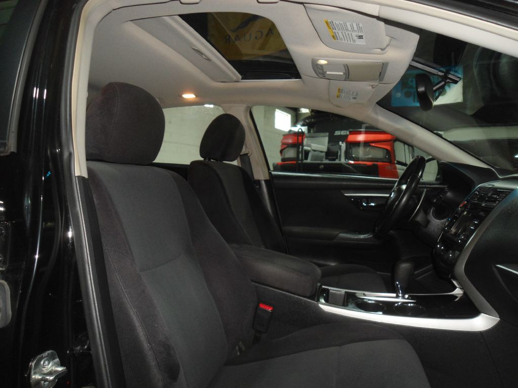 2013 Nissan Altima Image 10