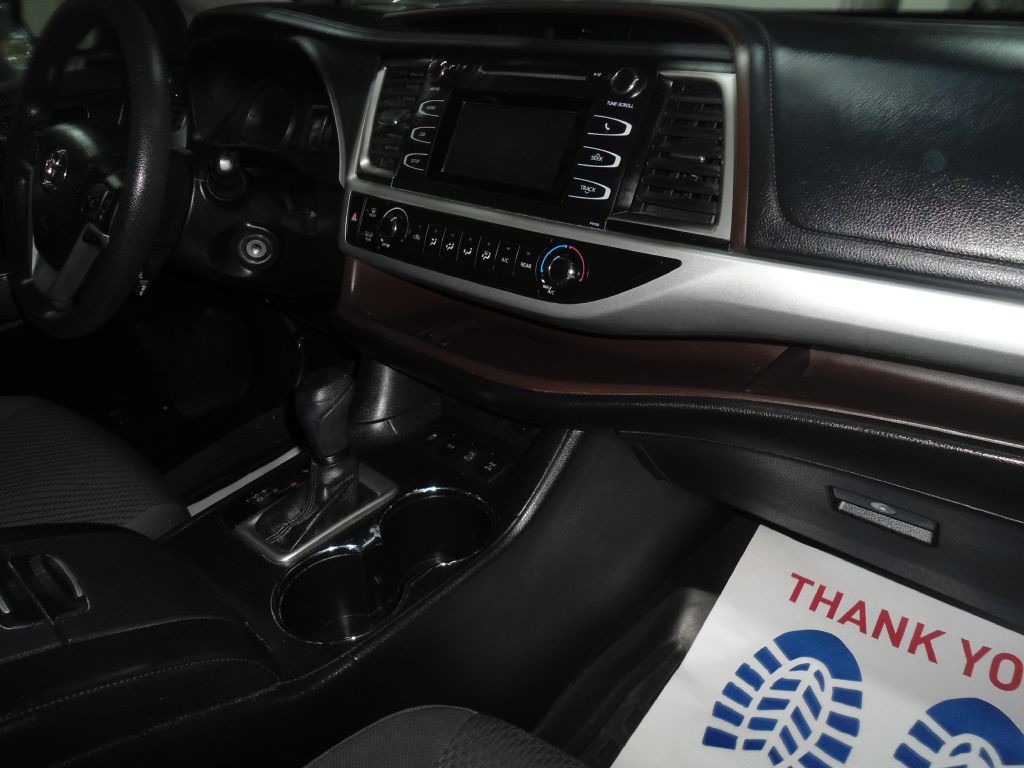 2018 Toyota Highlander Image 19