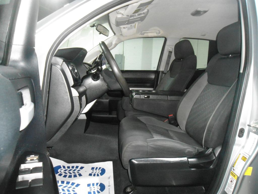 2014 Toyota Tundra Image 11