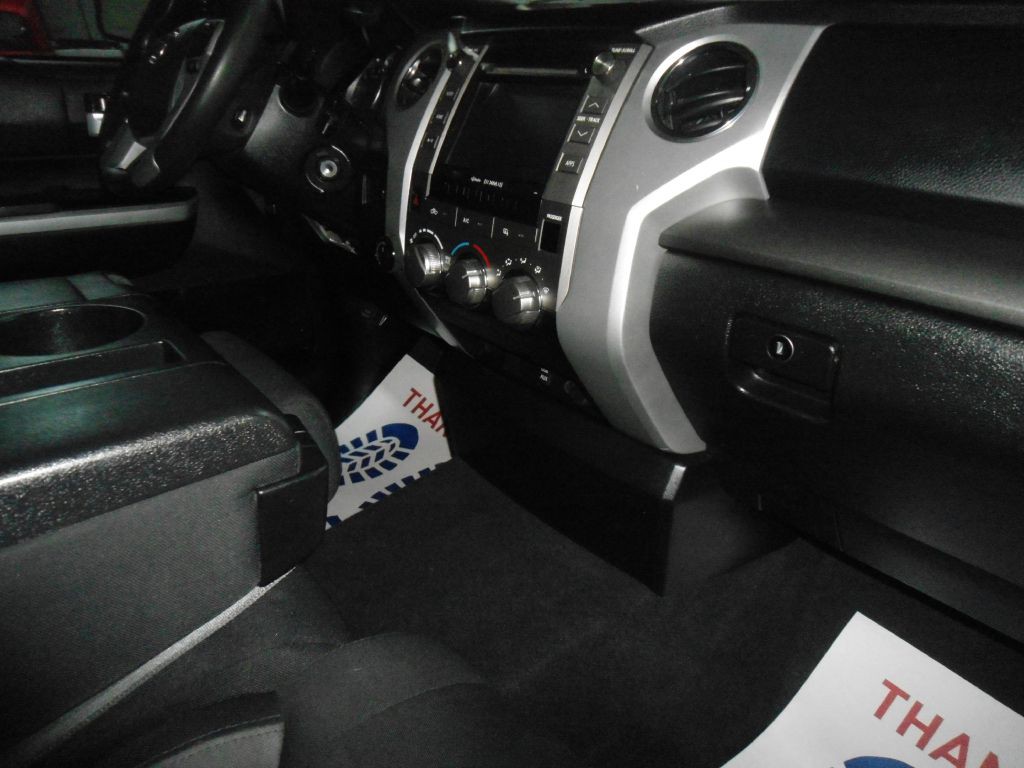 2014 Toyota Tundra Image 20
