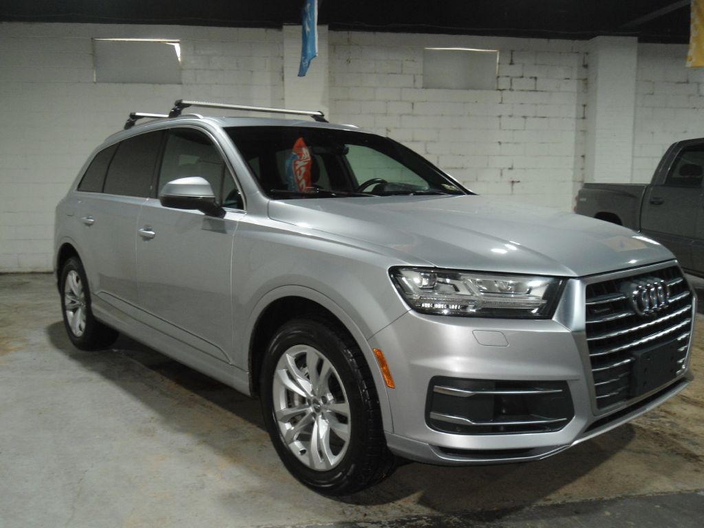 2017 Audi Q7 Image 1