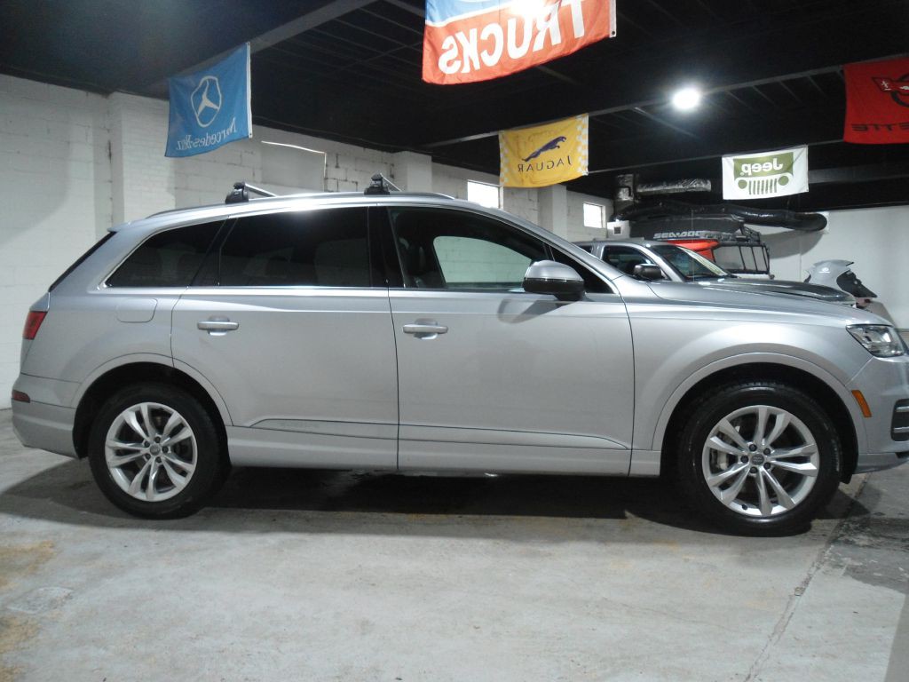 2017 Audi Q7 Image 8