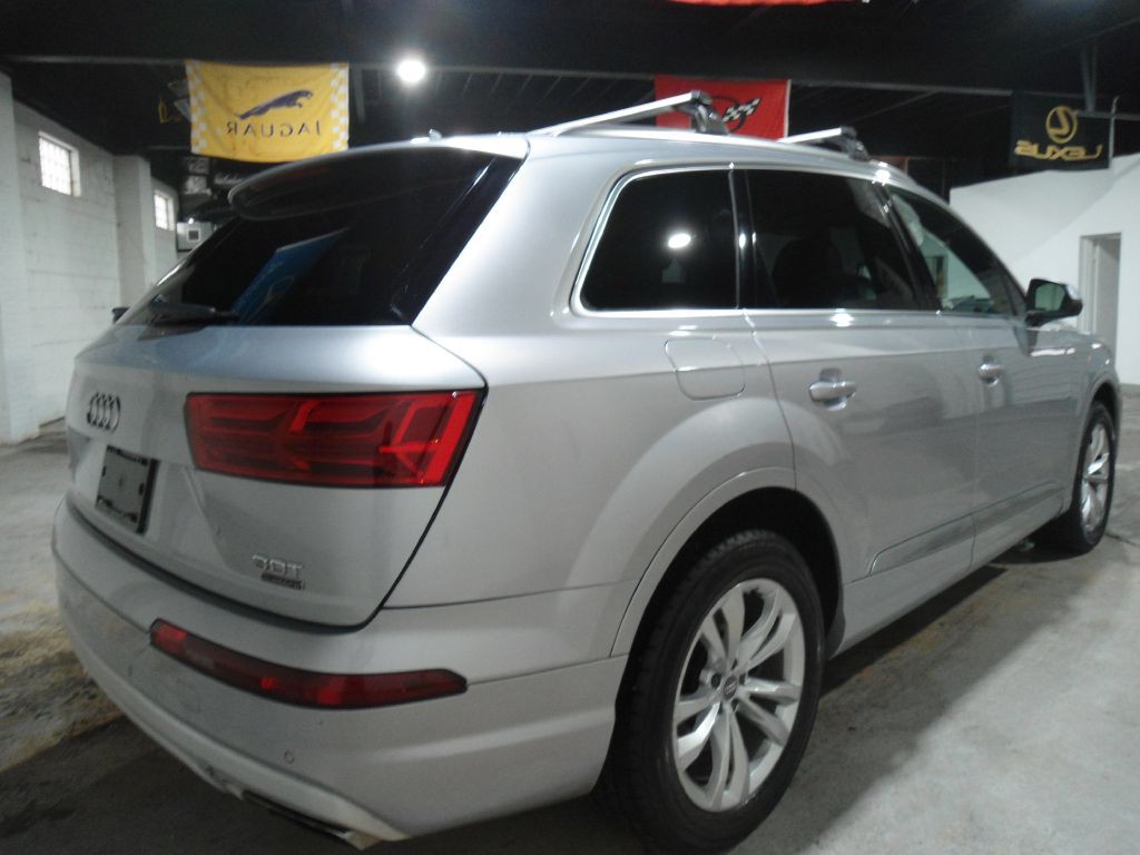 2017 Audi Q7 Image 9