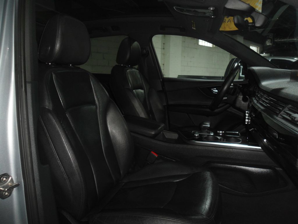 2017 Audi Q7 Image 20