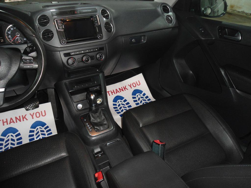2016 Volkswagen Tiguan Image 12