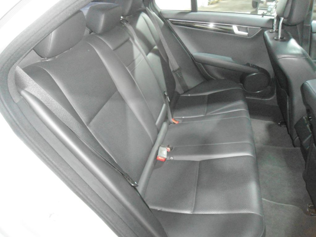 2013 Mercedes-Benz C-Class Image 15