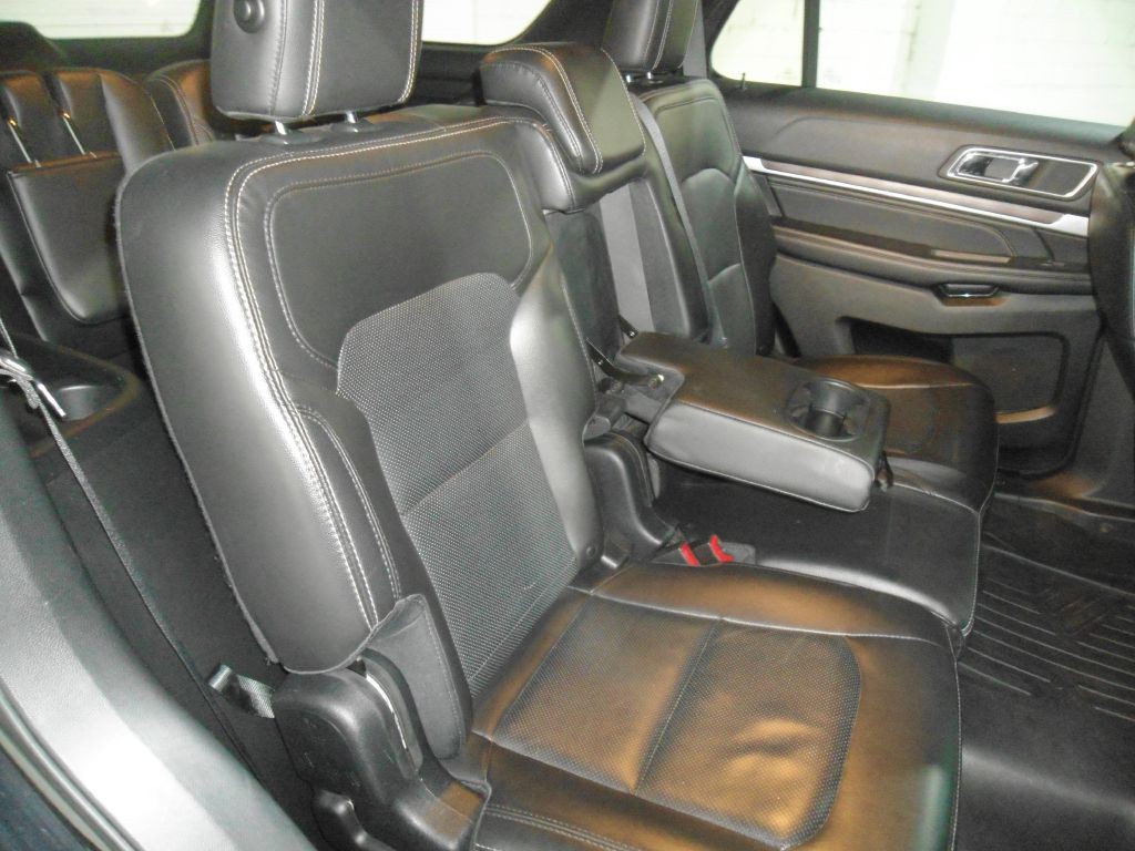 2018 Ford Explorer Image 16