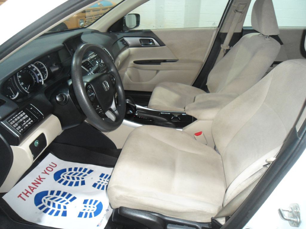 2013 Honda Accord Image 9
