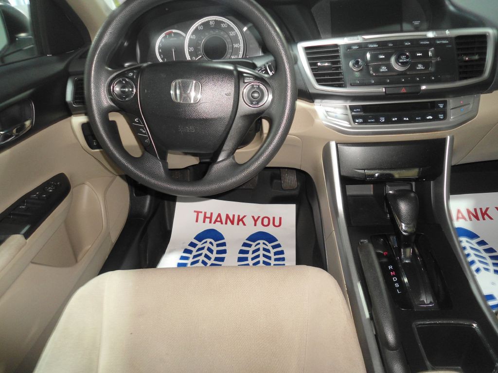 2013 Honda Accord Image 11