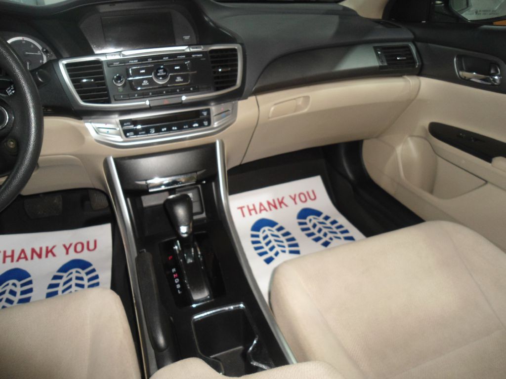 2013 Honda Accord Image 12