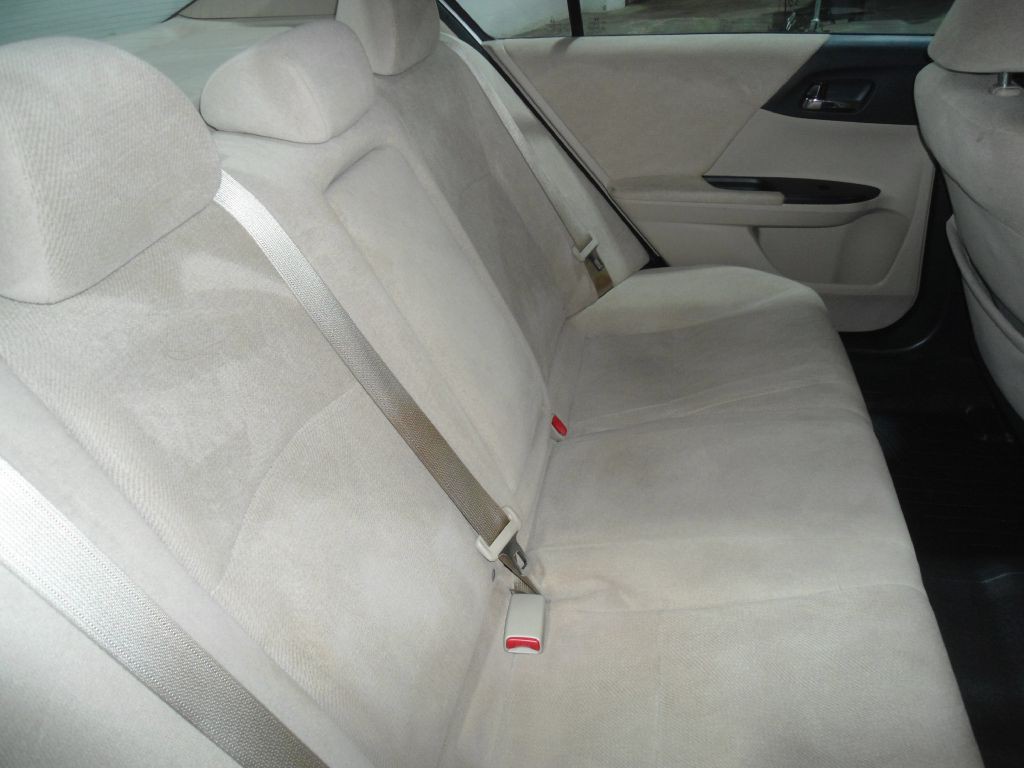 2013 Honda Accord Image 13