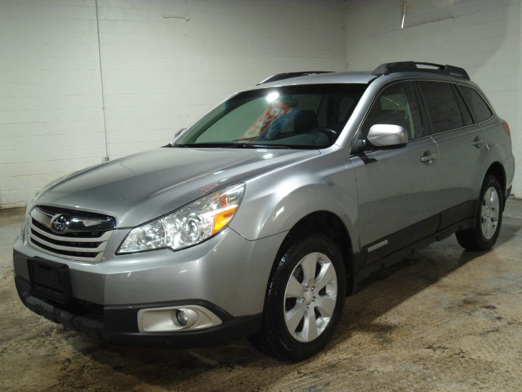 2011 Subaru Outback Image 1