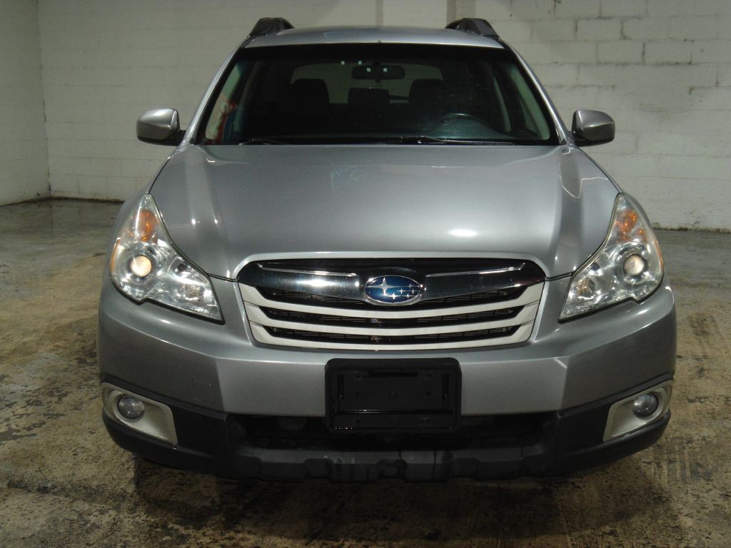 2011 Subaru Outback Image 4
