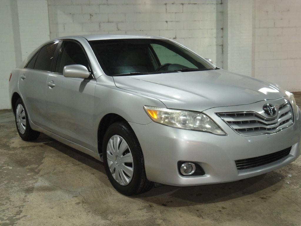 2010 Toyota Camry Image 5