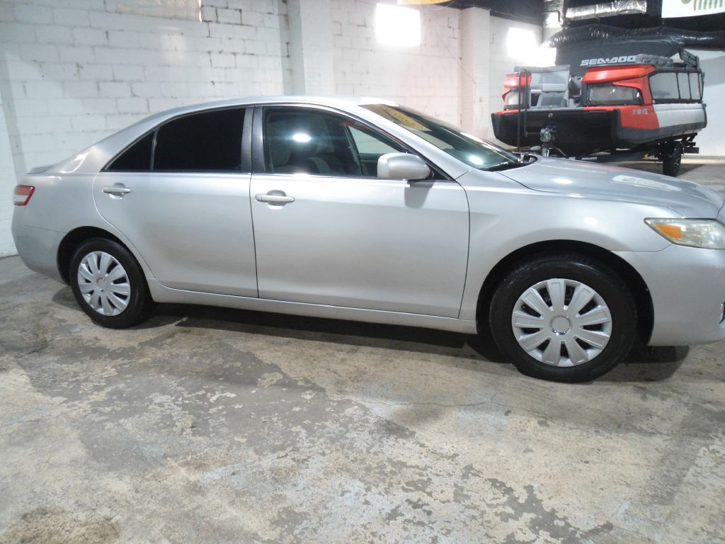 2010 Toyota Camry Image 6