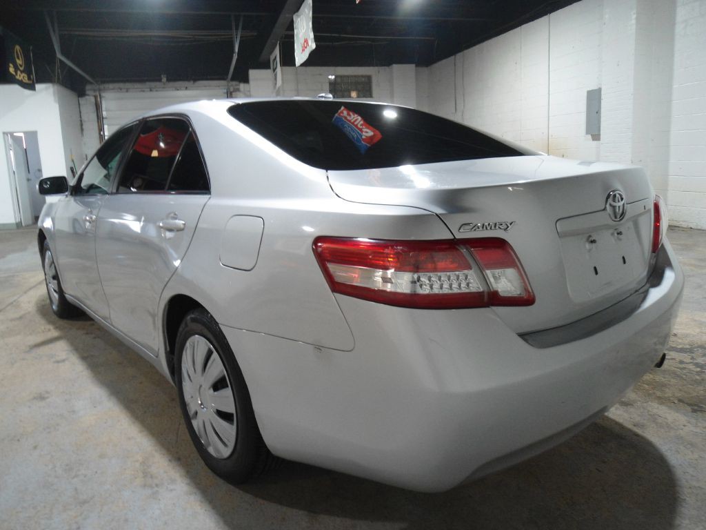2010 Toyota Camry Image 8