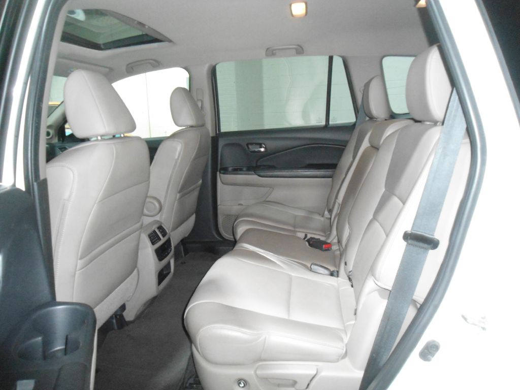 2016 Honda Pilot Image 9