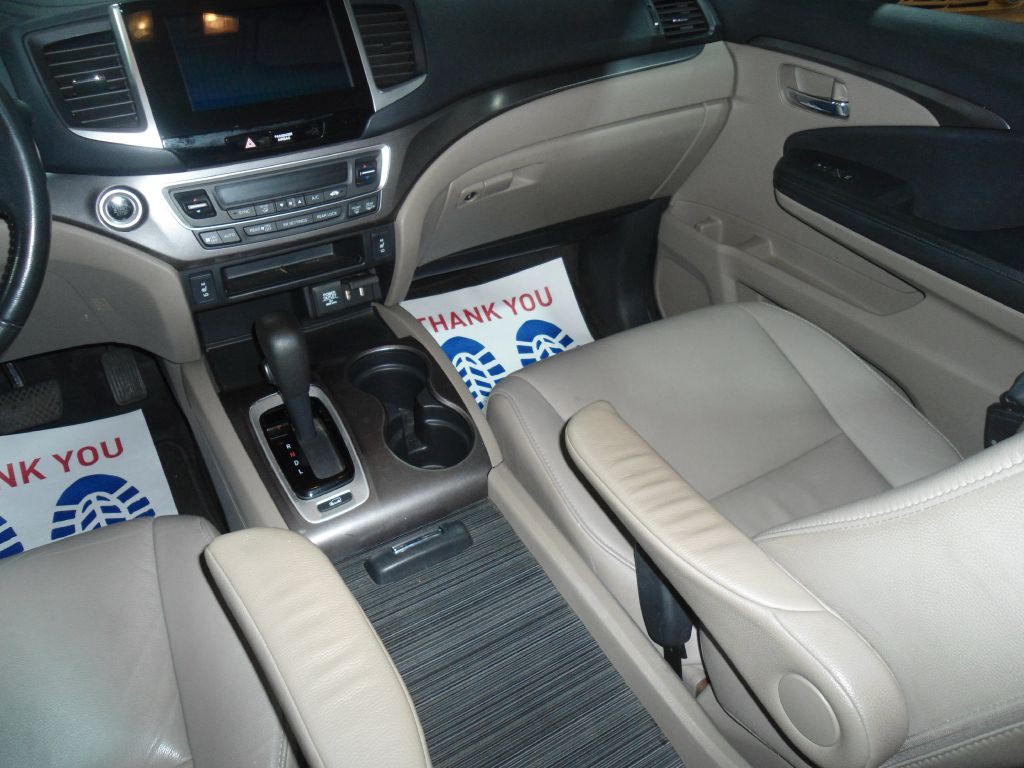2016 Honda Pilot Image 12