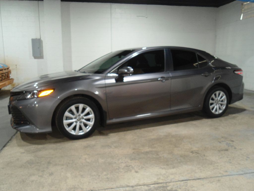 2020 Toyota Camry Image 3