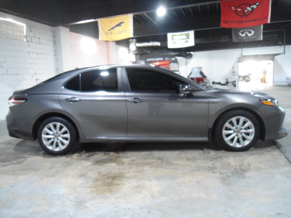 2020 Toyota Camry Image 6