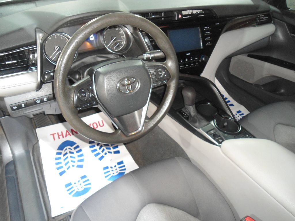 2020 Toyota Camry Image 11