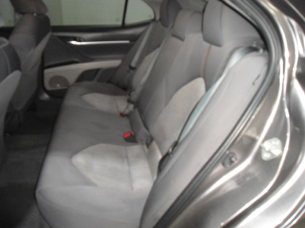 2020 Toyota Camry Image 12