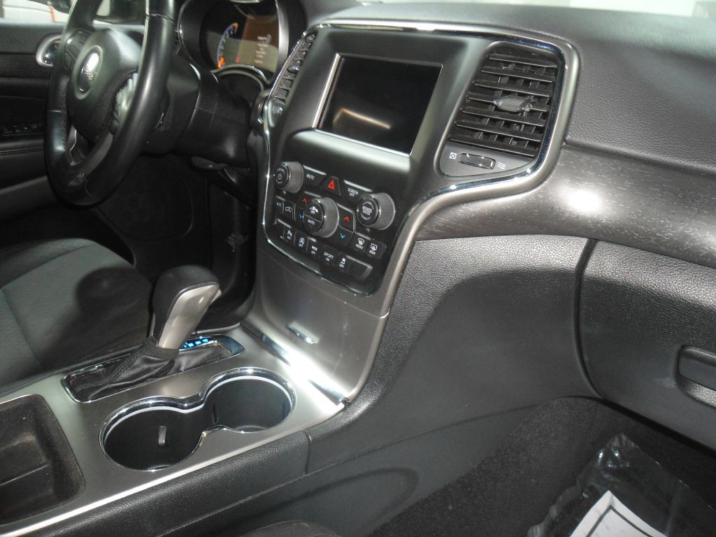 2018 Jeep Grand Cherokee Image 9