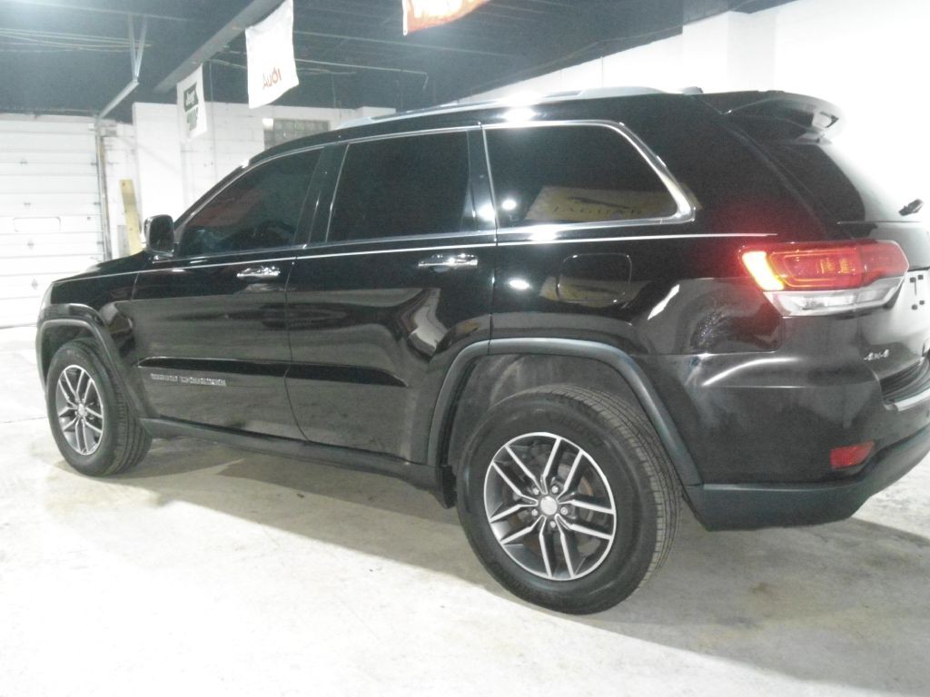 2017 Jeep Grand Cherokee Image 3