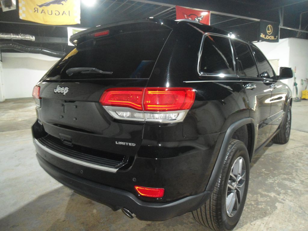 2017 Jeep Grand Cherokee Image 8