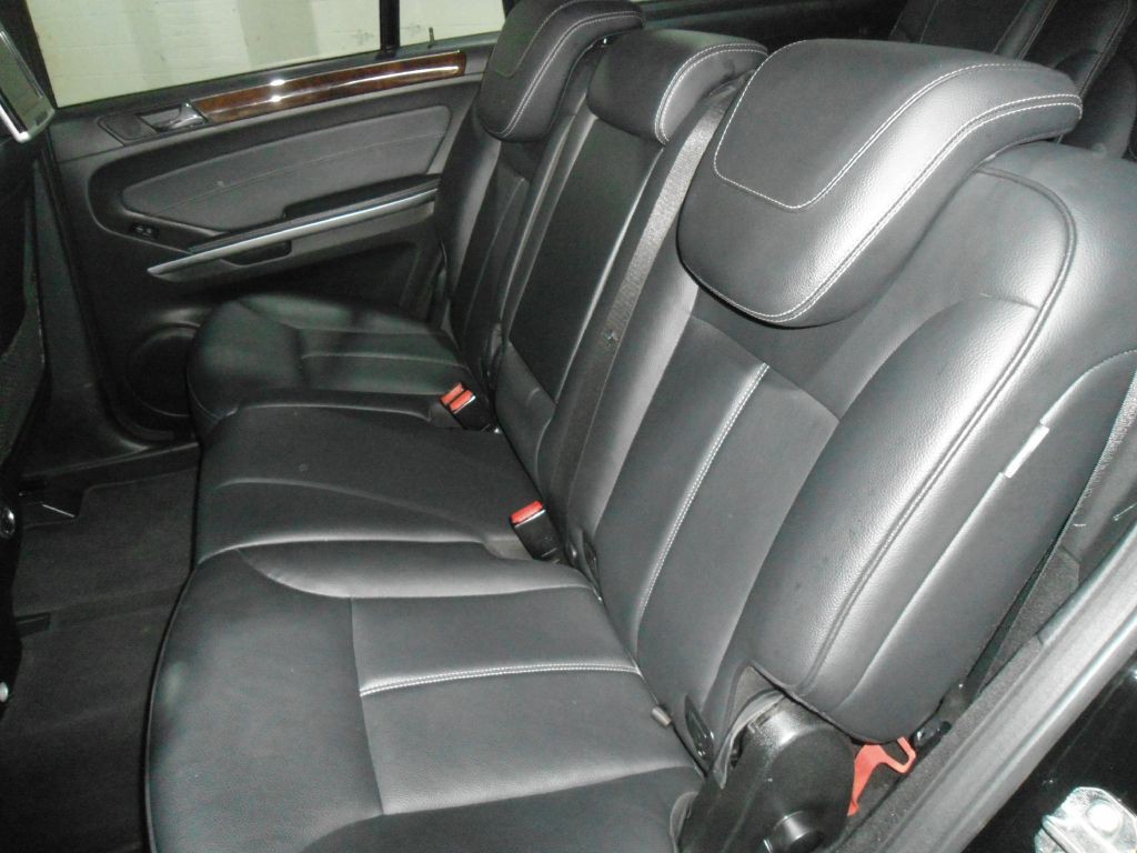 2012 Mercedes-Benz GL-Class Image 11