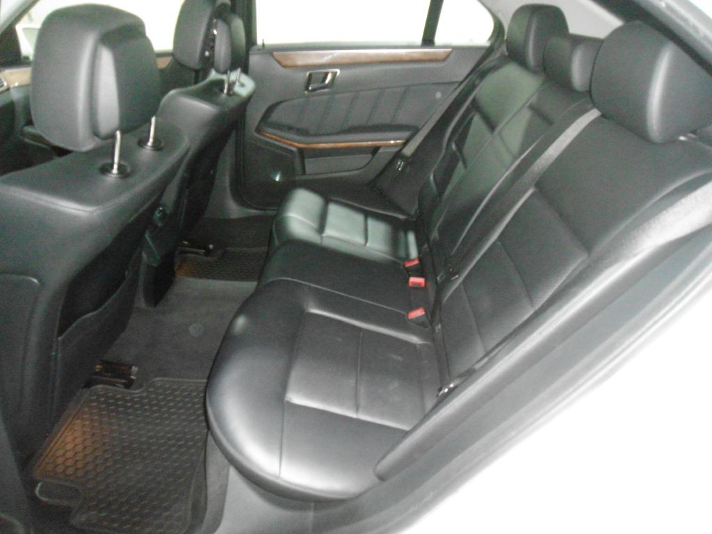 2012 Mercedes-Benz E-Class Image 9