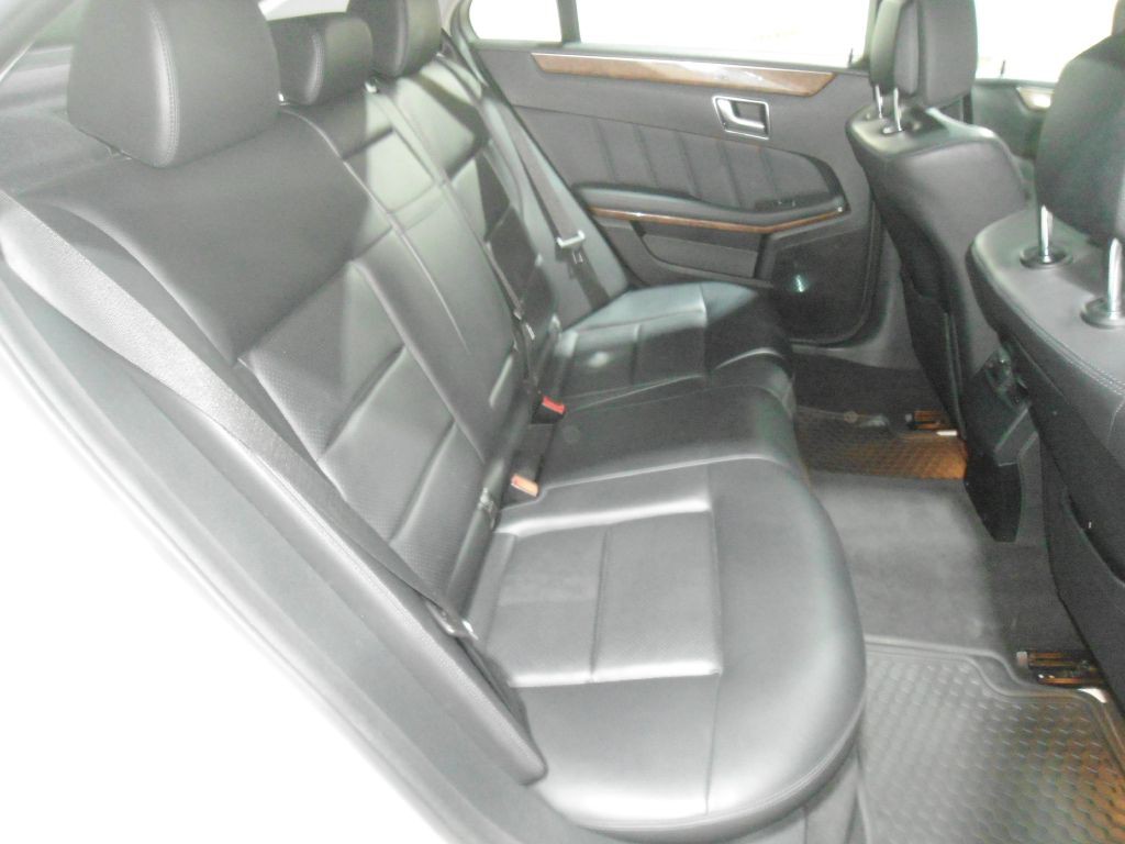 2012 Mercedes-Benz E-Class Image 12