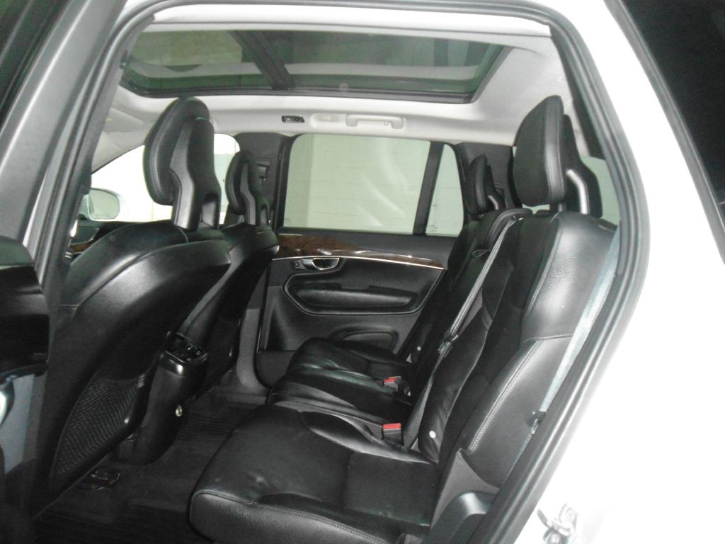 2016 Volvo XC90 Image 8