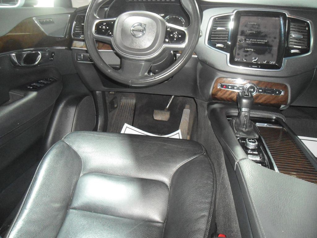 2016 Volvo XC90 Image 9