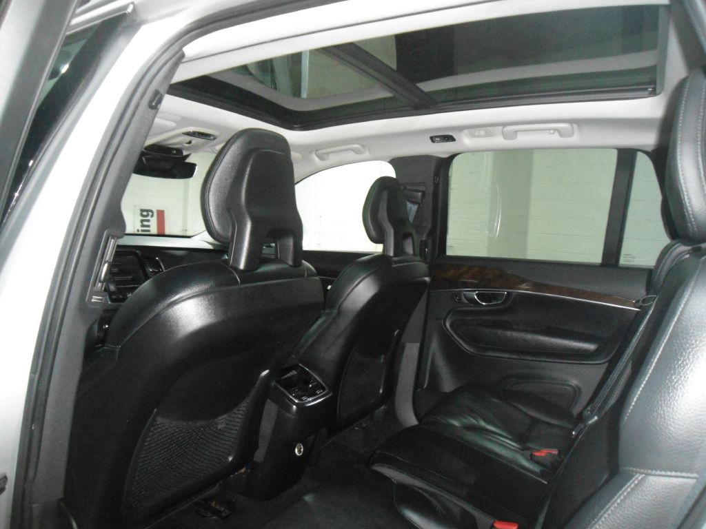 2016 Volvo XC90 Image 11