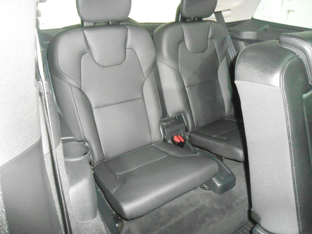 2016 Volvo XC90 Image 12