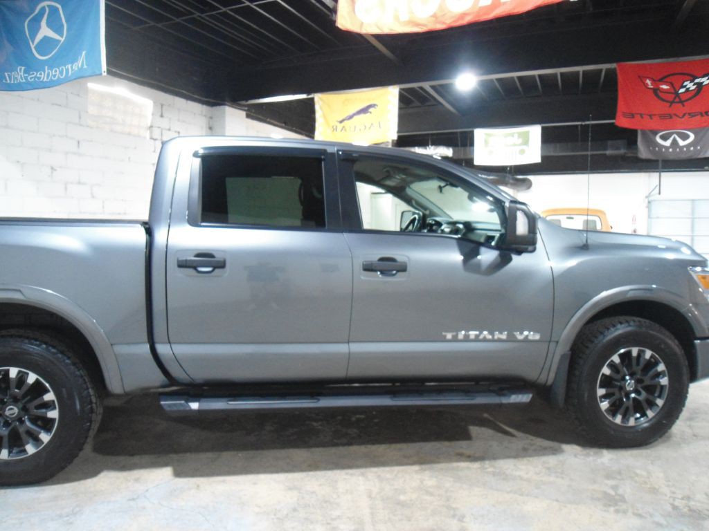 2018 Nissan Titan Image 11