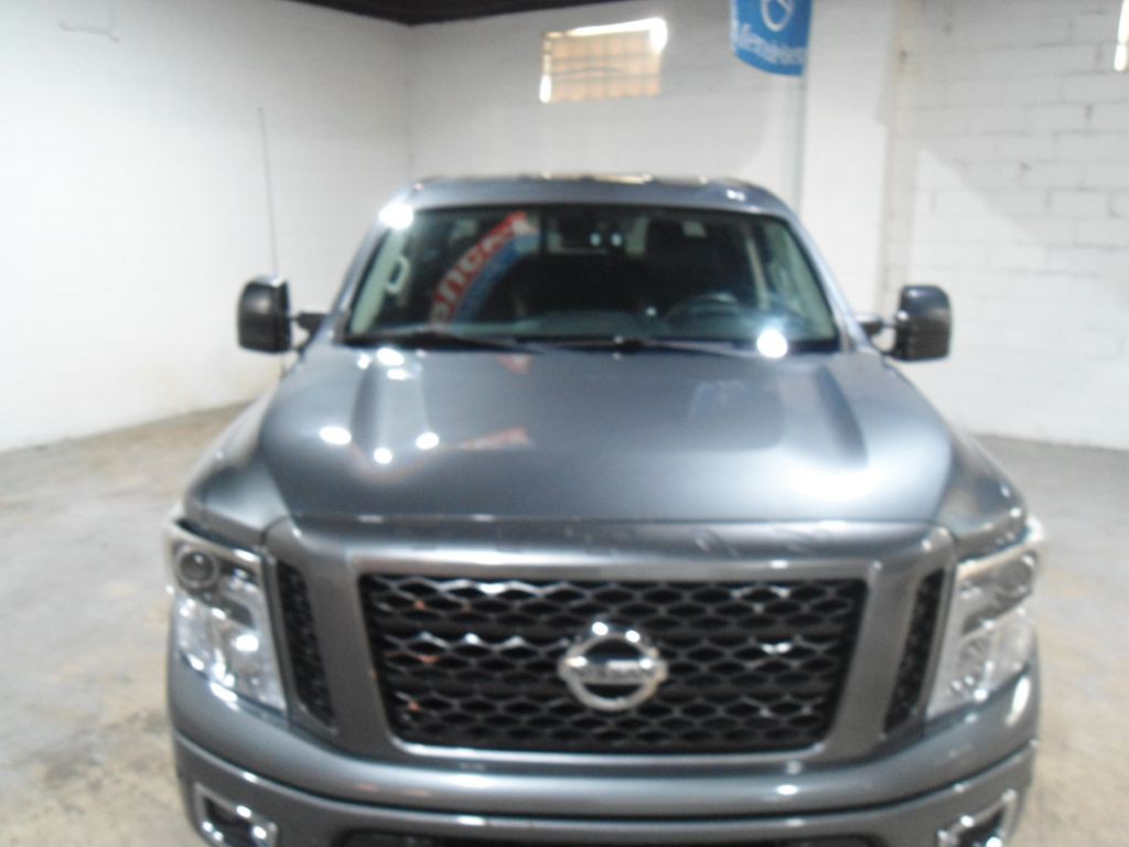 2018 Nissan Titan Image 13