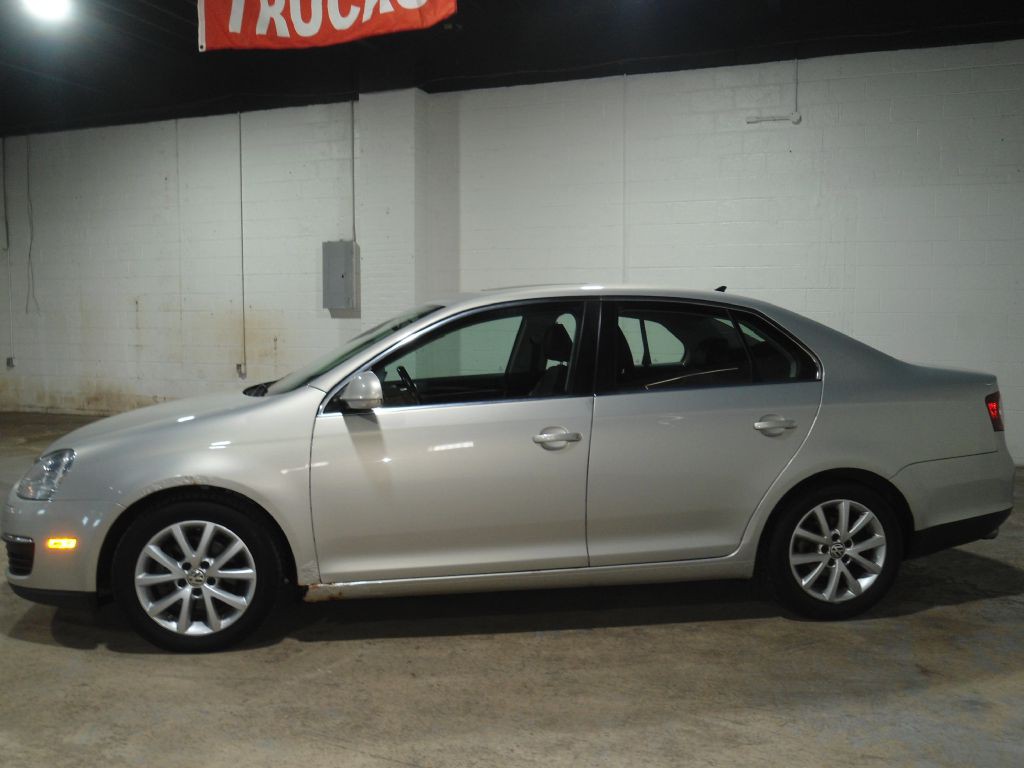 2010 Volkswagen Jetta Image 3