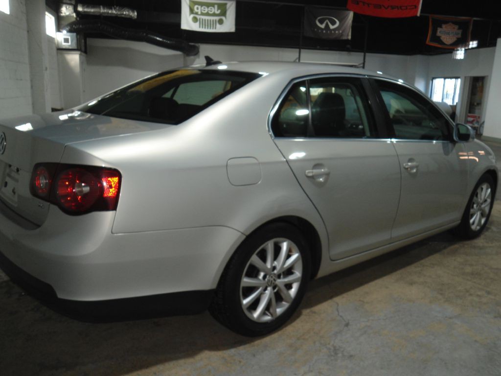 2010 Volkswagen Jetta Image 4