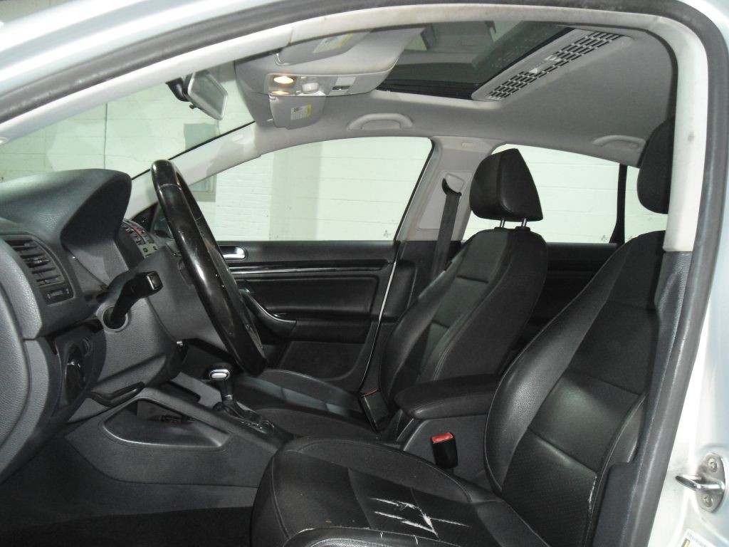 2010 Volkswagen Jetta Image 9