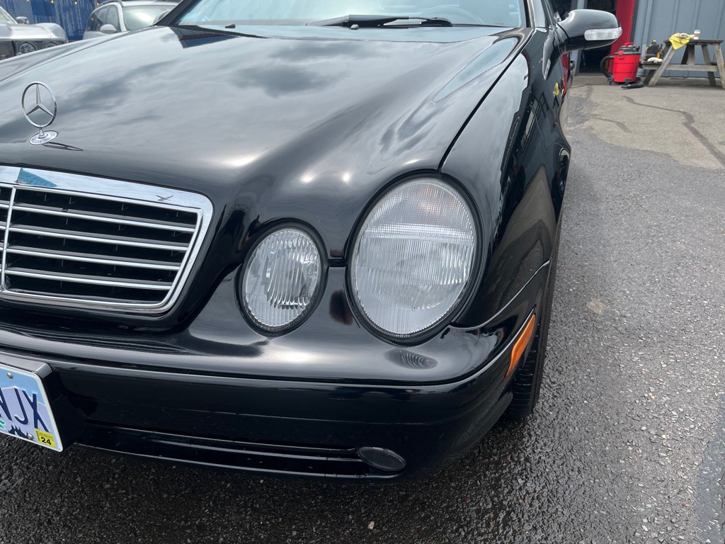 2002 Mercedes-Benz CLK-Class Image 9