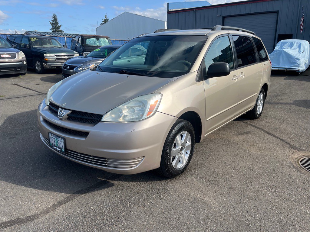 2004 Toyota Sienna Image 2