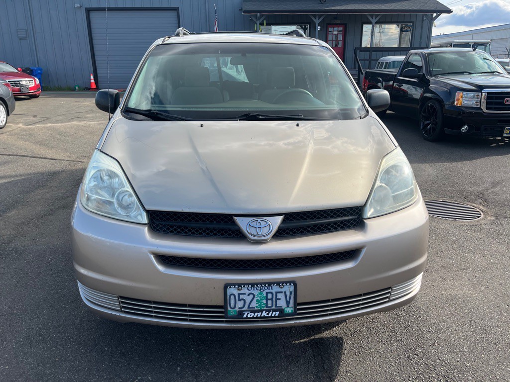2004 Toyota Sienna Image 3